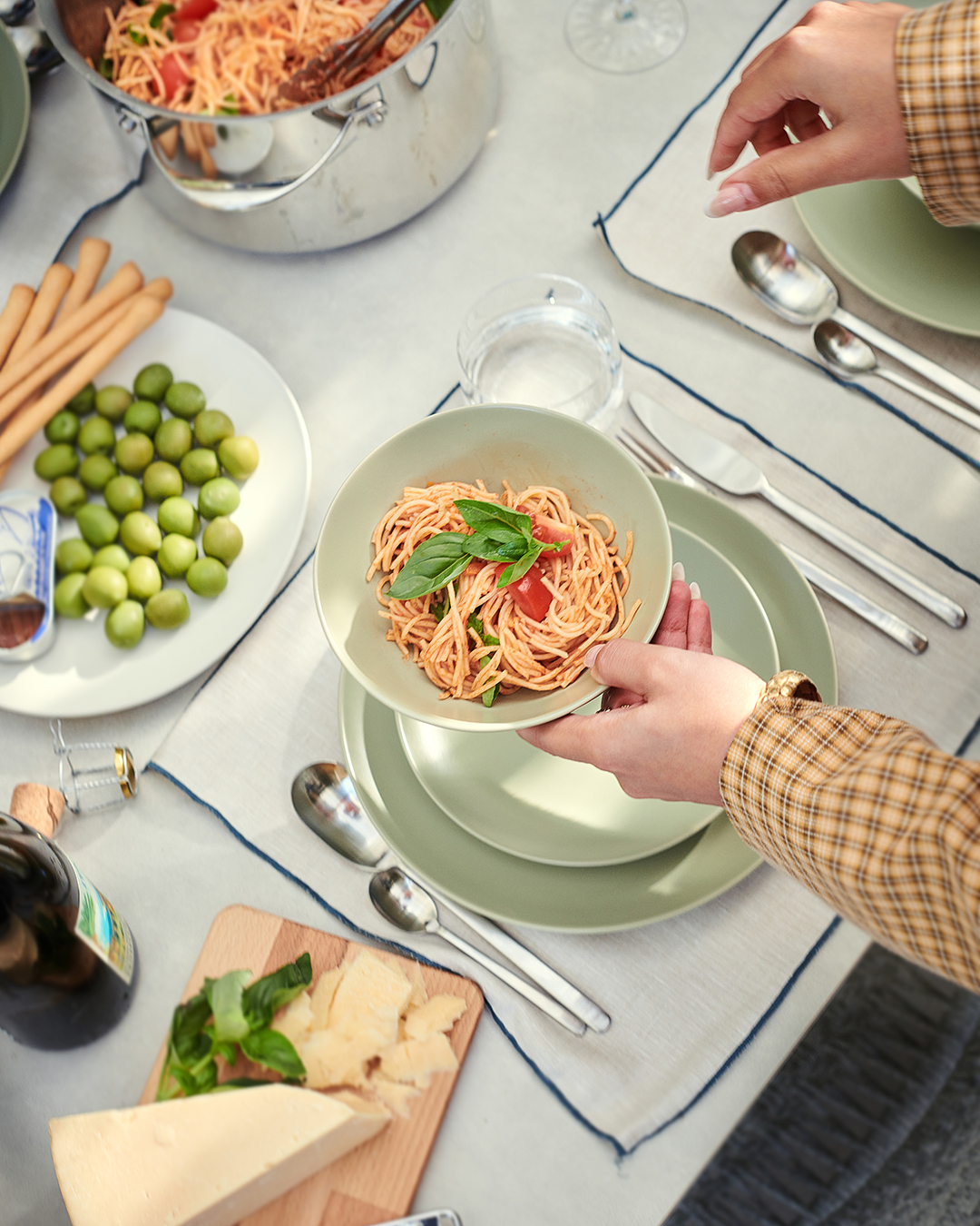 IKEA crockery with pasta being served in it