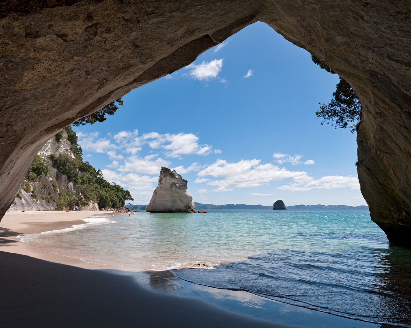 Cathedral Cove in New Zealand