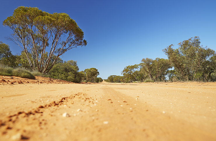 road view of highway on the way to mungo national park