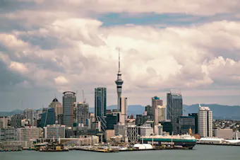 skyline of auckland on an overcast day
