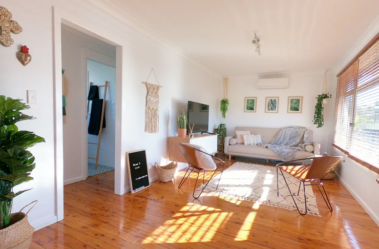 minimalist loungeroom