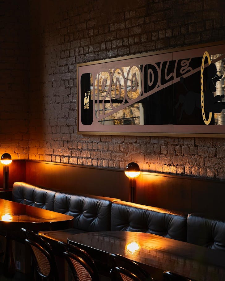Poodle Fiztroy moody bar seating area